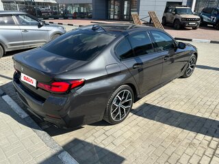 2022 BMW 5 серии 520d xDrive VII (G30/G31/G38) Рестайлинг, серый, 6500000 рублей, вид 3