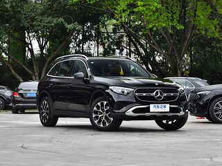 2026 Mercedes-Benz GLC 220 d II (X254), чёрный, 8949900 рублей, вид 3