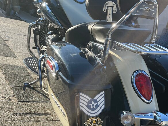 2012 Triumph Rocket III, бежевый, 1200000 рублей - вид 2