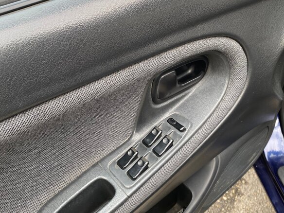 1995 Mazda 626 IV (GE), синий, 320000 рублей - вид 27