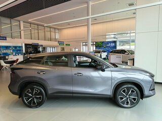2026 Omoda C5 II, серебристый, 2779000 рублей, вид 3