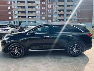 2017 Kia Sorento III Prime, чёрный, 2440000 рублей, вид 4