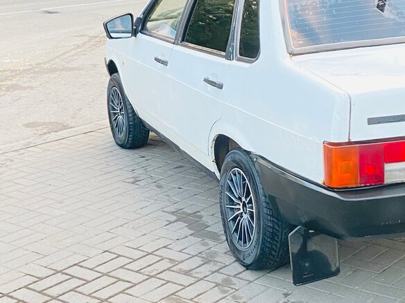 1998 Lada (ВАЗ) 21099, белый, 85000 рублей - вид 3