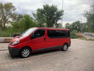 2008 Renault Trafic II Рестайлинг, красный, 1200000 рублей, вид 3