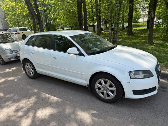 2009 Audi A3 II (8P) Рестайлинг 2, белый, 700000 рублей - вид 1