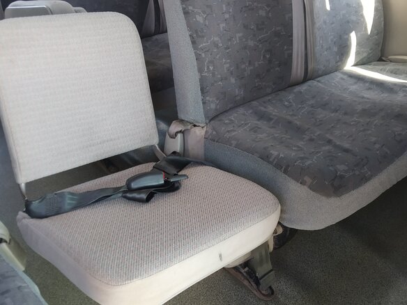 2003 Toyota Coaster, белый, 1650000 рублей - вид 8