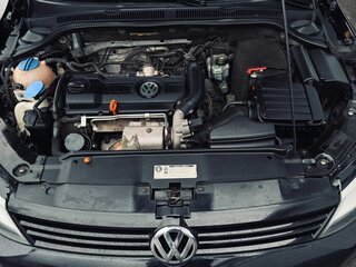 2013 Volkswagen Jetta VI, чёрный, 970000 рублей, вид 3