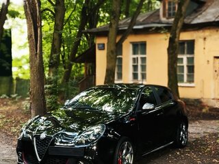 2018 Alfa Romeo Giulietta III Рестайлинг, чёрный, 2800000 рублей, вид 1
