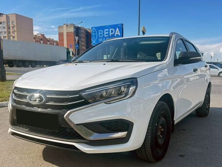 2024 Lada (ВАЗ) Vesta SW I Рестайлинг (NG), белый, 1100000 рублей, вид 2