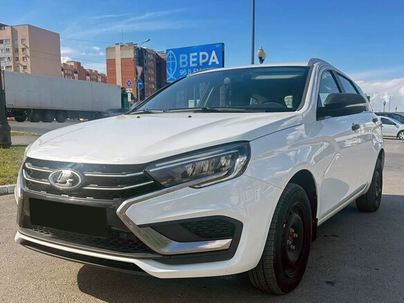 2024 Lada (ВАЗ) Vesta SW I Рестайлинг (NG), белый, 1100000 рублей - вид 1