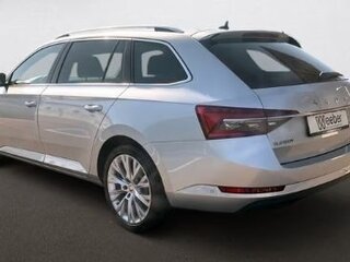 2022 Skoda Superb III Рестайлинг, чёрный, 5518425 рублей, вид 4