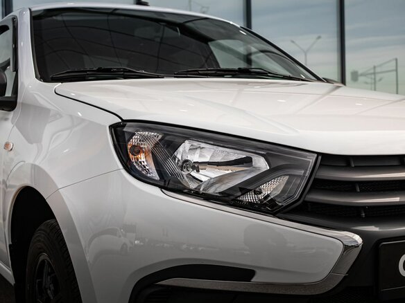 2026 Lada (ВАЗ) Granta I Рестайлинг, белый - вид 9