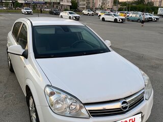 2011 Opel Astra H Рестайлинг, белый, 550000 рублей, вид 3