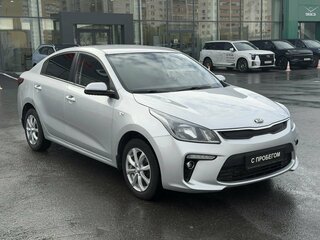 2018 Kia Rio IV, серебристый, 1175000 рублей, вид 3