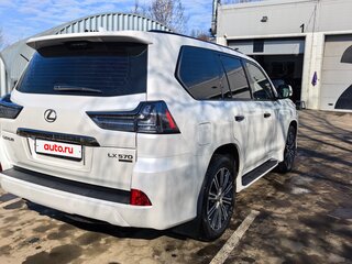 2018 Lexus LX 570 III Рестайлинг 2, белый, 9500000 рублей, вид 4