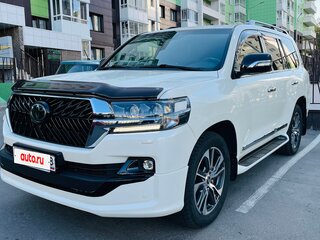 2020 Toyota Land Cruiser 200 Series Рестайлинг 2, белый, 9800000 рублей, вид 1