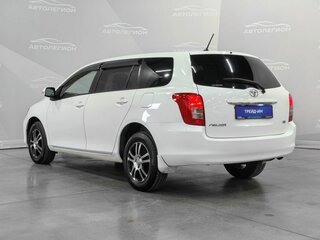 2006 Toyota Corolla Fielder IX (E120, E130) Рестайлинг, белый, 730000 рублей, вид 3