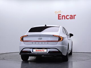 2022 Hyundai Sonata VIII (DN8), белый, 1940000 рублей, вид 4