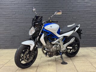 Suzuki SFV 650 Gladius