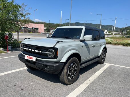 2024 Ford Bronco VI, серебристый, 6850000 рублей, вид 2