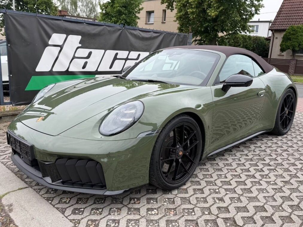 Открыть фотографии: Porsche 911 VIII (992) Рестайлинг