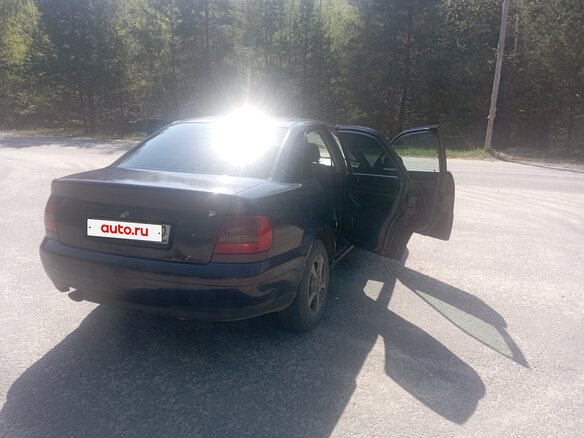 1999 Audi A4 I (B5) Рестайлинг, синий, 500000 рублей - вид 10