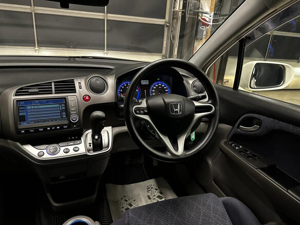 2009 Honda Stream II Рестайлинг, белый, 1290000 рублей - вид 13