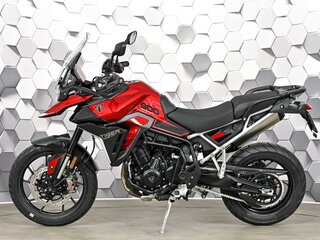 2024 Triumph Tiger 900, красный, 1549000 рублей, вид 4
