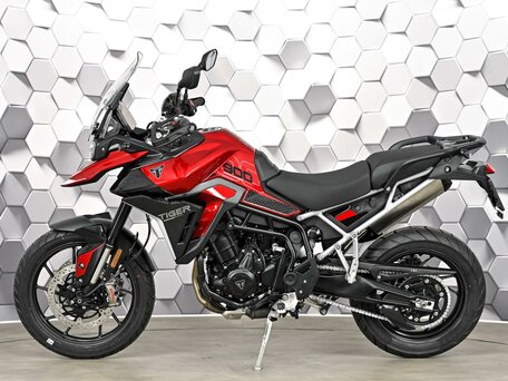 2024 Triumph Tiger 900, красный, 1549000 рублей, вид 4
