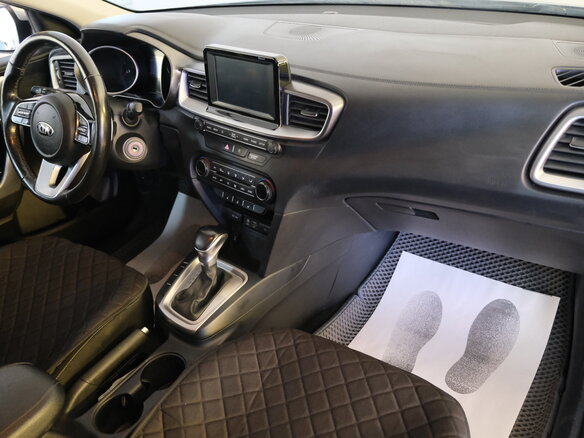 2018 Kia Ceed III, серебристый, 1549000 рублей - вид 14