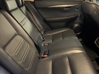 2018 Lexus NX 300 I Рестайлинг, серебристый, 3800000 рублей, вид 4