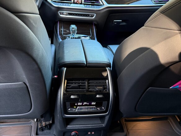 2019 BMW X7 40i I (G07), серый, 8700000 рублей - вид 23