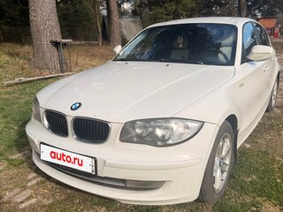 2010 BMW 1 серии 118i I (E81/E82/E87/E88) Рестайлинг, белый, 860000 рублей, вид 3