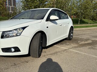 2012 Chevrolet Cruze I, белый, 700000 рублей, вид 4