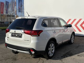 2016 Mitsubishi Outlander III Рестайлинг 2, белый, 1850000 рублей, вид 5