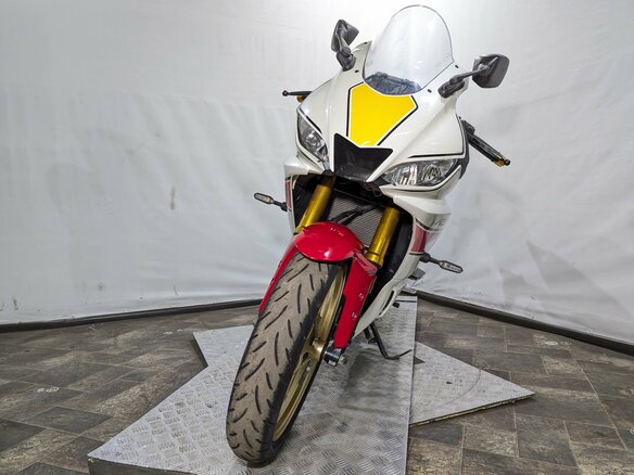 2021 Yamaha YZF-R3, белый, 530000 рублей - вид 7