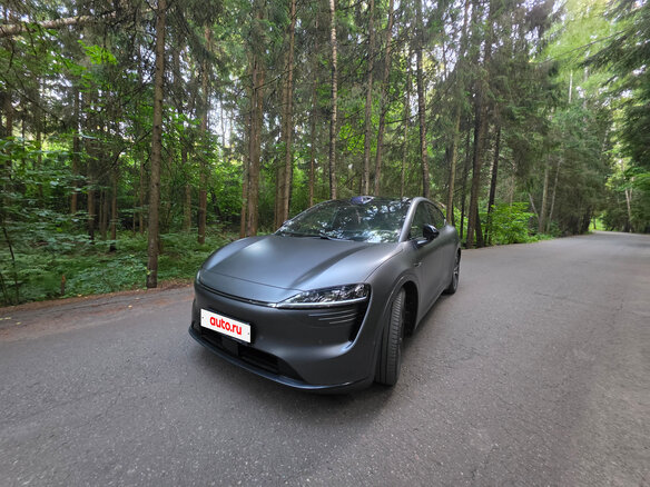2025 Luxeed R7 I, серый, 8000000 рублей