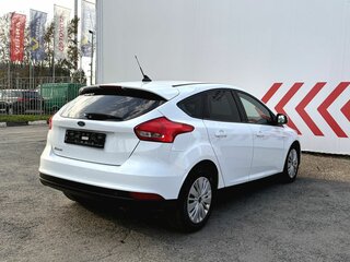 2017 Ford Focus III Рестайлинг, белый, 770000 рублей, вид 5