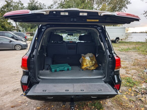 2008 Lexus LX 570 III, чёрный, 2500000 рублей - вид 10