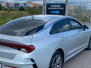 2021 Kia K5 III, серебристый, 1850000 рублей, вид 4