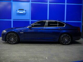 2015 BMW 5 серии 520d VI (F10/F11/F07) Рестайлинг, синий, 2200000 рублей, вид 3