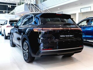 2026 Geely EX5 Гибрид EM-R, белый, 3829990 рублей, вид 2