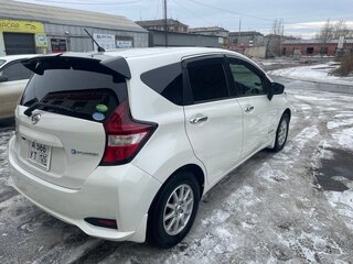 2017 Nissan Note e-Power II Рестайлинг, белый, 1050000 рублей, вид 5