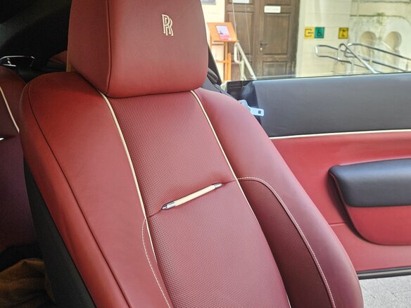 2021 Rolls-Royce Wraith, бежевый, 35000000 рублей - вид 14