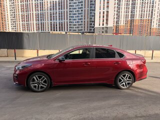 2021 Kia Cerato IV, красный, 2210000 рублей, вид 4