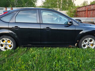 2011 Ford Focus II Рестайлинг, чёрный, 550000 рублей, вид 3