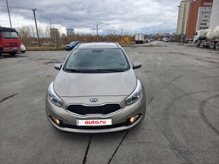 2014 Kia Ceed II, серебристый, 870000 рублей, вид 3