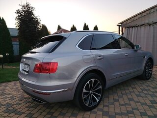 2016 Bentley Bentayga I, серебристый, 9850000 рублей, вид 5