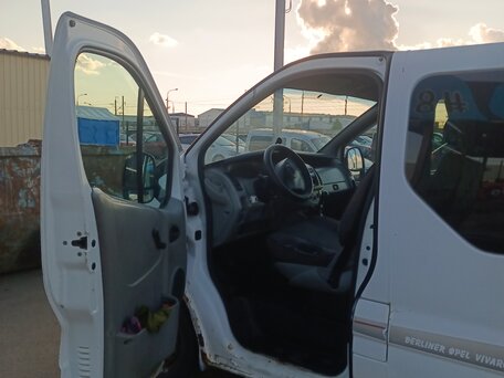 2003 Opel Vivaro, белый, 650000 рублей, вид 3
