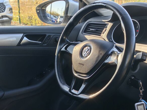 2015 Volkswagen Jetta VI, серебристый, 999000 рублей - вид 11